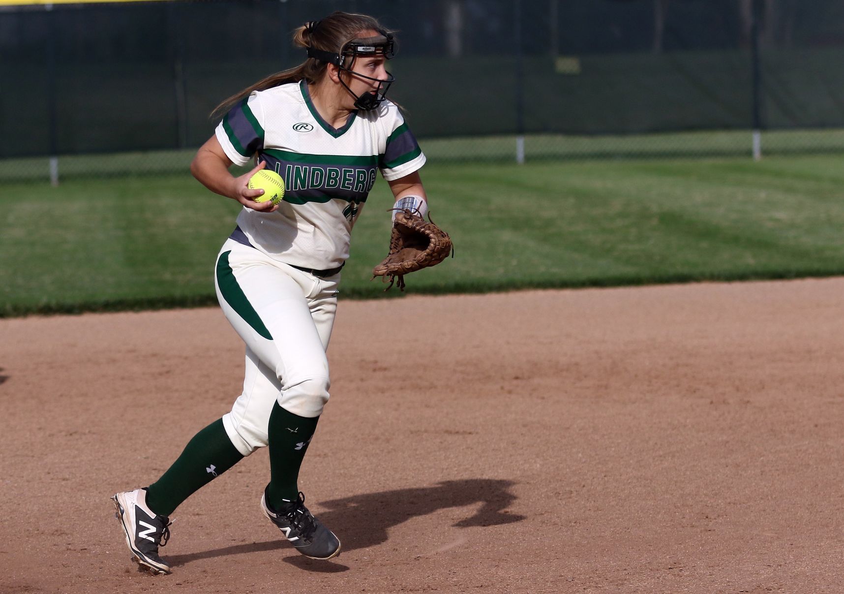Fox vs. Lindbergh softball